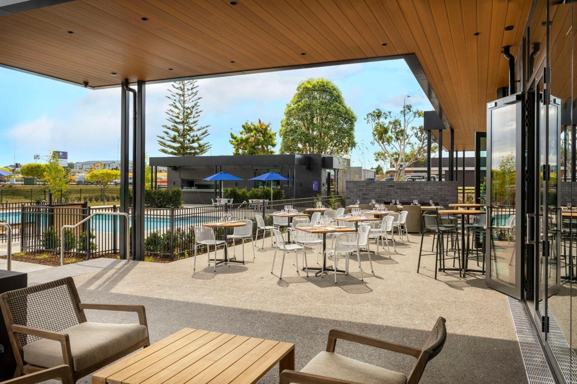 Hotel Doubletree By Hilton Auckland Karaka Esterno foto