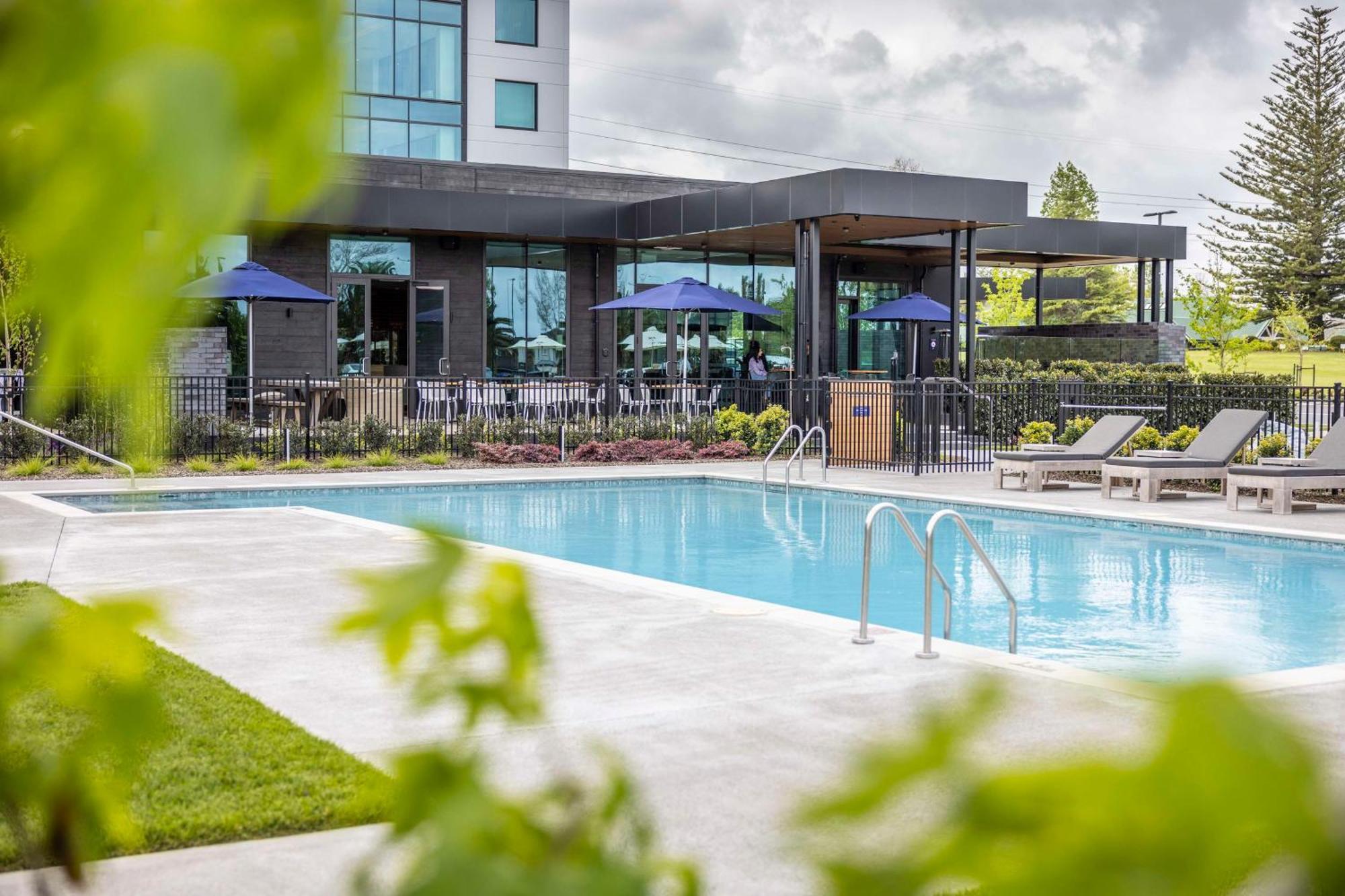Hotel Doubletree By Hilton Auckland Karaka Esterno foto