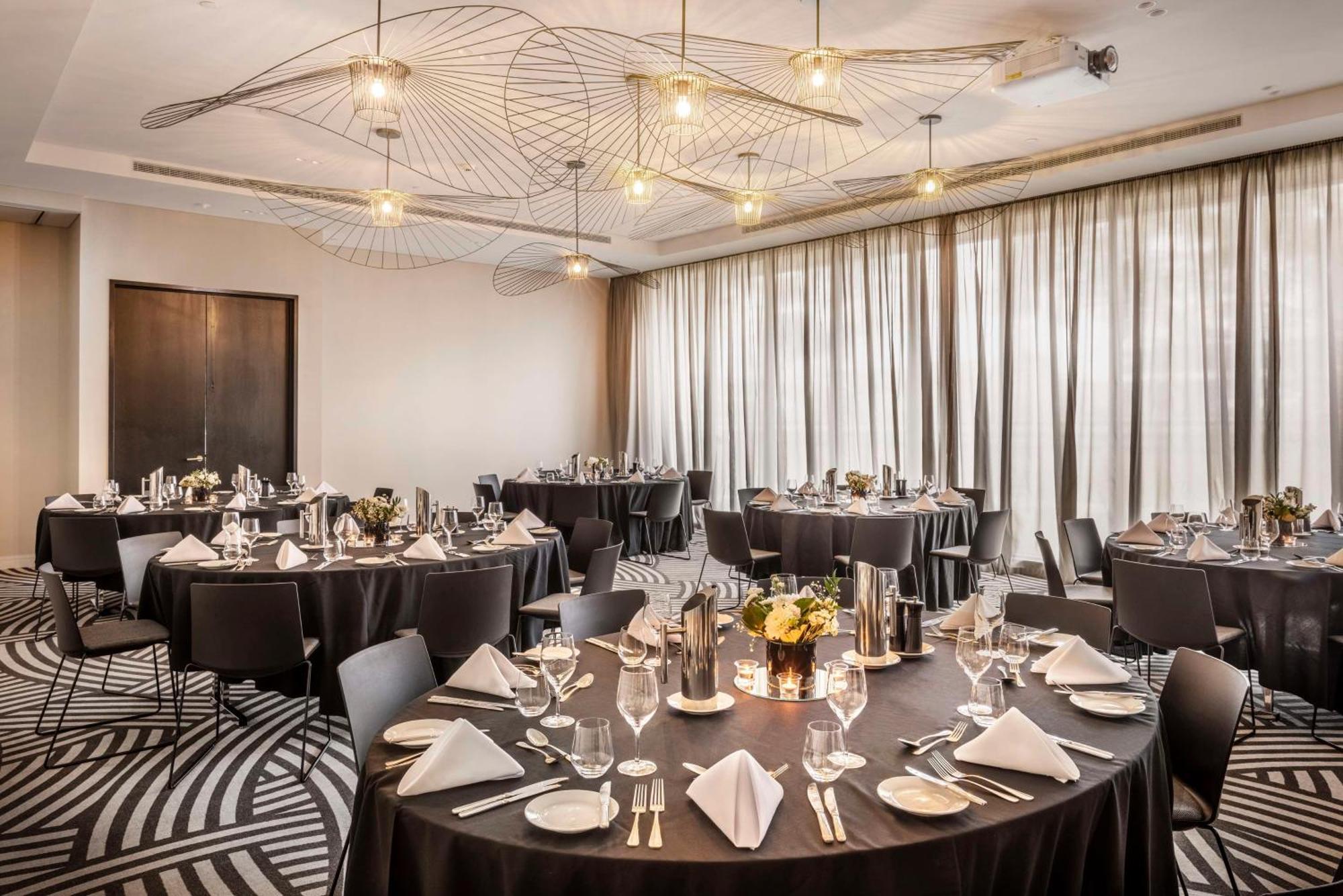 Hotel Doubletree By Hilton Auckland Karaka Esterno foto