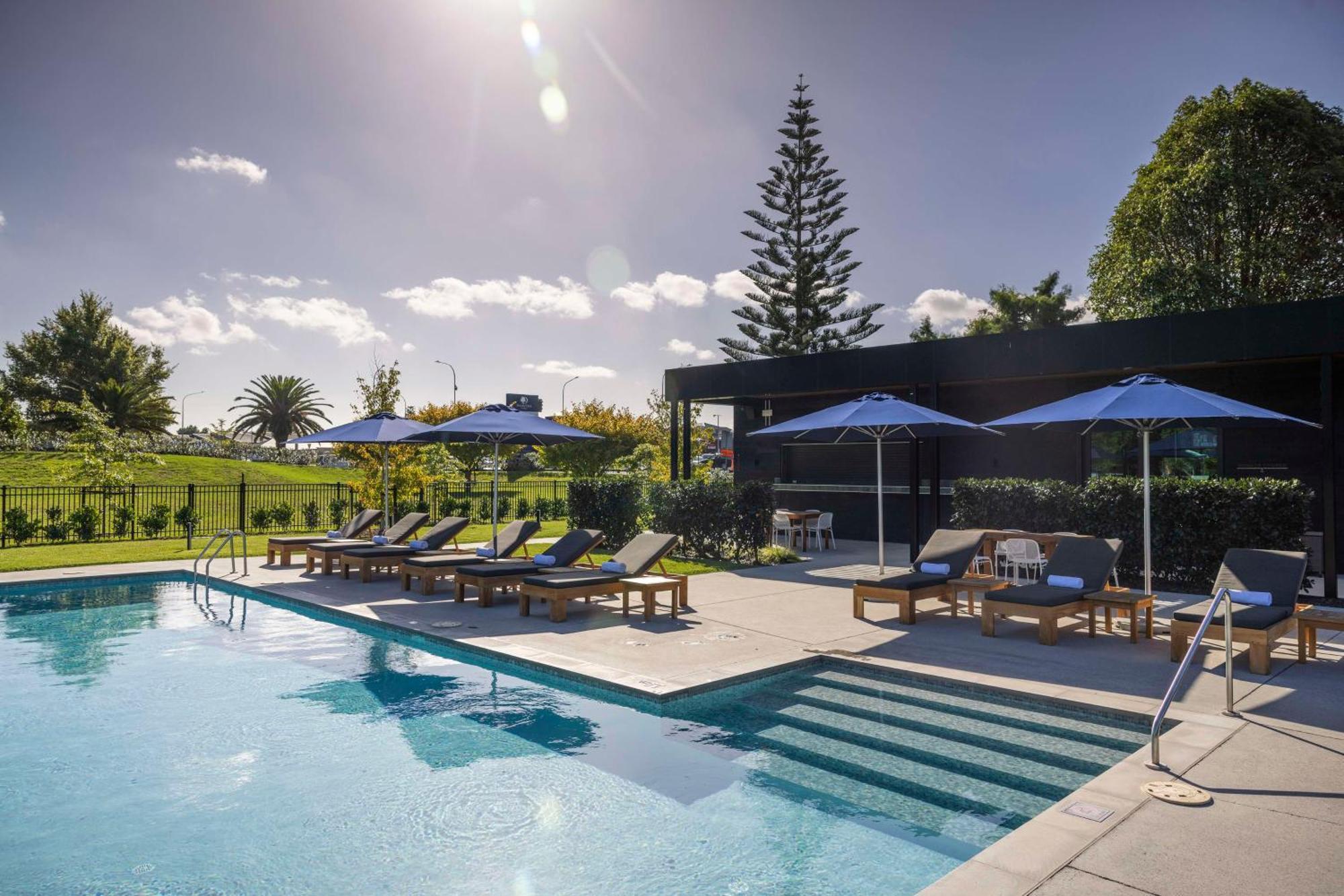Hotel Doubletree By Hilton Auckland Karaka Esterno foto