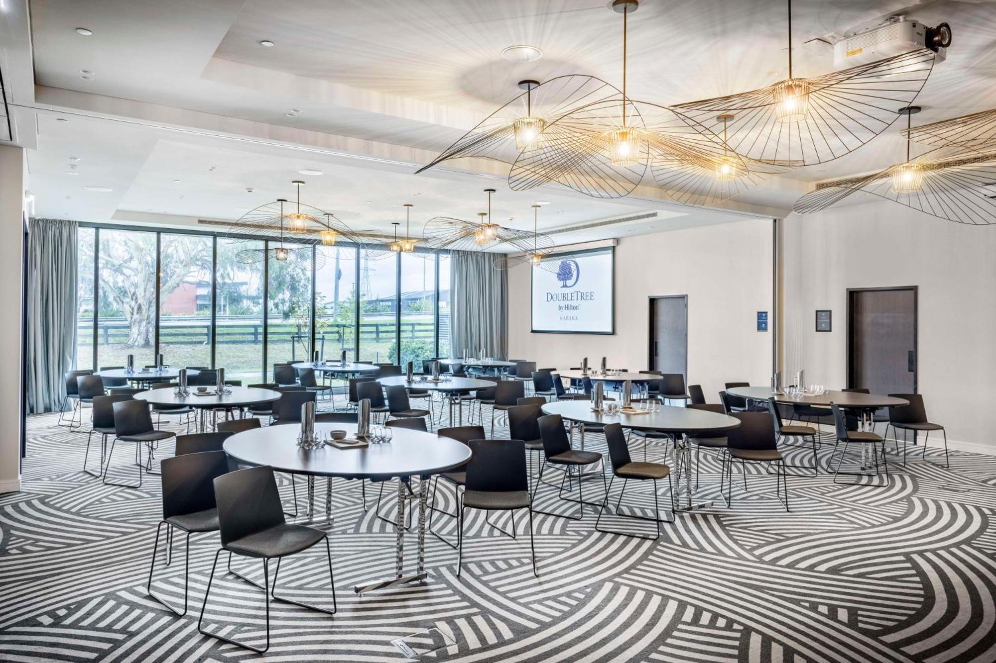 Hotel Doubletree By Hilton Auckland Karaka Esterno foto